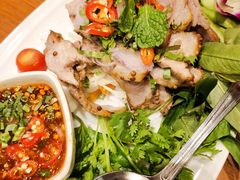 -Chom Cafe and Restaurant