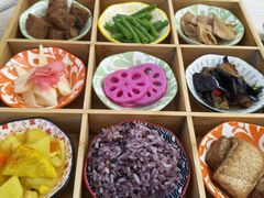 -轻蔬不用等·素食(江苏路店)