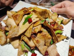 腊肉炒豆丝-老五烧烤(石牌岭店)