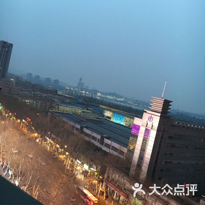 里巷琉璃餐厅西班牙鲜虾煲图片-北京创意菜-大众点评网