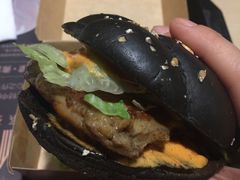 霆锋酷辣鸡腿堡-麦当劳(展览路店)