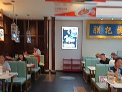 -阿瓦山寨·湘菜现炒·剁椒鱼头王(咸阳总店)