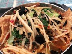 -红鼻子桂林米粉(金唐新光界店)