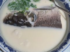 巨碗鱼头汤-南京金牛湖巨碗鱼头