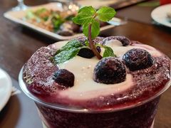 -Chom Cafe and Restaurant