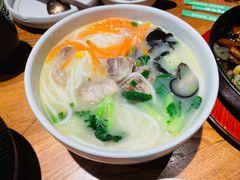 鸡汤米线-云海肴·汽锅鸡·云南菜(高德置地店)