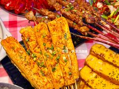 -肥小宝·金牌油焖大虾(襄阳龙虾地标店)