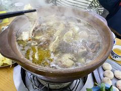 连州脆皮鸡-威邵鸡煲(西华路总店)