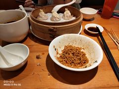 -诚铭记·虾仁汤包·成都小吃(融创店)
