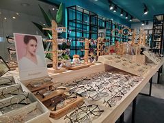 -Trend1881视光·蔡司视觉(领展广场店)