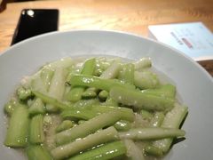 -蜜桃餐厅·伴山(湖滨商业街店)