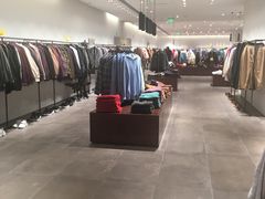 -URBAN REVIVO(高德置地广场·春广场店)