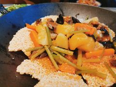 一个锅巴和时蔬-薇酌饮·陕西菜(南门外店)