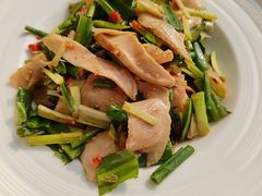 云南香菜拌爽肉-写庭·鱼鲜川菜·宴请(铁像寺水街店)