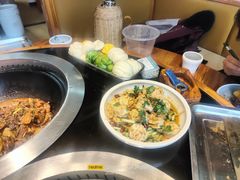 -锅老头海鲜铁锅炖