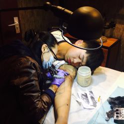 -鳌首刺青纹身 穿孔饰品店