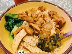 猪软骨剁椒拌饭-流浪地图剁椒卤汁拌饭(未来城购物广场店)