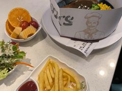 -汤姆家的牛排意面披萨(新城市广场店)