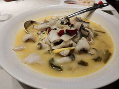 -荷塘秋月·本帮江浙菜(国权路店)