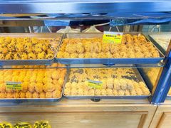 核桃肉松小贝-鲍师傅糕点(江苏路店)