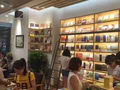 -猫的天空之城概念书店(印象城购物中心店)