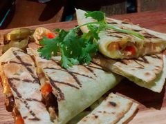 墨西哥风味鸡肉芝士烤饼-新元素(蓝色港湾店)