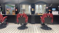 -老男孩男士理容馆·理发·烫染·修面