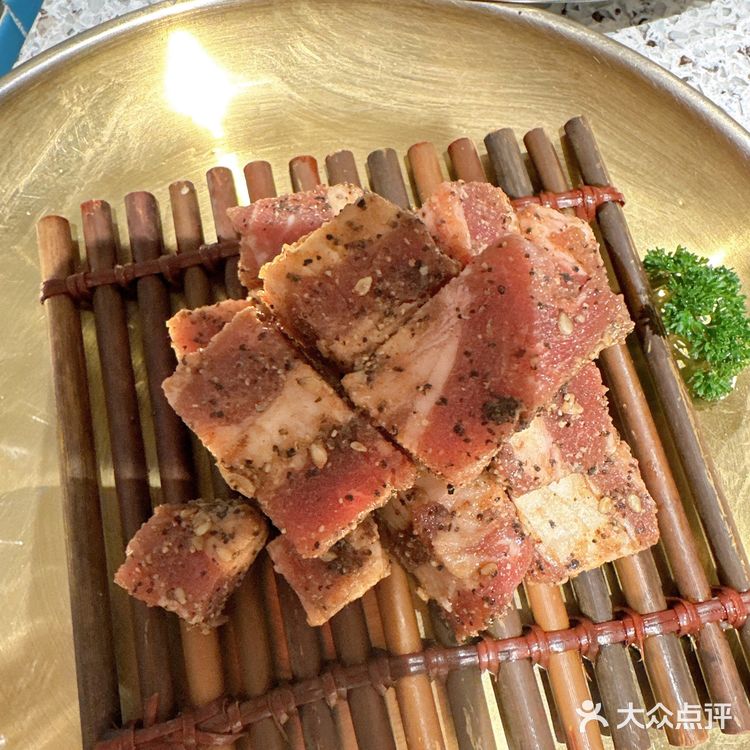 网红十三式融合式自助烧肉烤肉