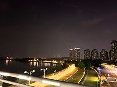 -南京眼步行桥