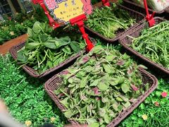 -宝燕海货工场(长江国际店)