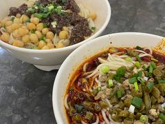 -Ting无边际江景酒店(重庆解放碑云端之眼店)