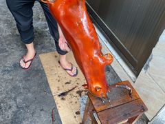 -黄记四更烤乳猪店