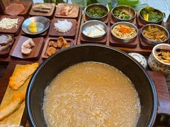 -银米·云南传统过桥米线(双廊黑金冠店)