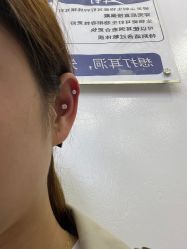 -花师傅专业手穿耳洞打耳洞穿孔