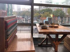 -蜜桃餐厅·伴山(湖滨商业街店)