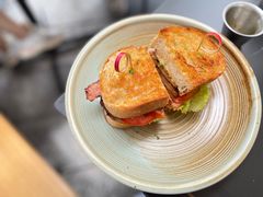 蜂蜜酱香鸡肉三明治-blend咖啡部落(卓悦中心店)