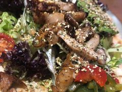 照烧鸡肉配牛油果拉法沙拉-HELLO 27 意面·沙拉·帕尼尼