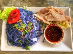 -蝶豆花蓝面条