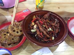 -老三样·美食研究中心(世贸路店)