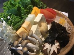-湊湊火锅·茶憩(新中关购物中心店)