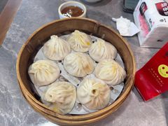 -莱莱小笼·乔艾