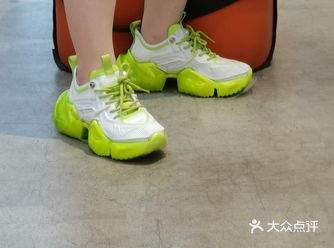 在西塔这个地界，除了有好吃的美食之外，还有一家爆火的