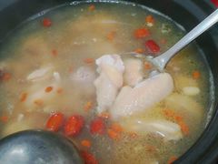 滋补汤底-花苑美食横琴生蚝火锅(拱北粤华路店)