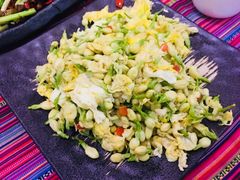 -香巴拉云南餐厅(华莱坞店)