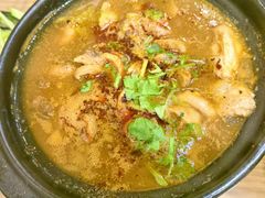 -三鞭一花·独一处·元英砂锅(海光寺店)