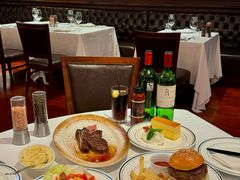 -Wolfgang’s Steakhouse 沃夫冈牛排馆(上海白玉兰广场店)