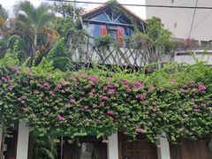 -Cuc Gach Quan Restaurant
