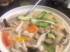 蘑菇蔬菜田园煲-赤湾大饭堂(山海逸居店)
