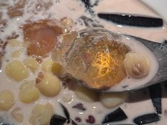 -RUXU入续糖水铺与包(卓悦中心店)