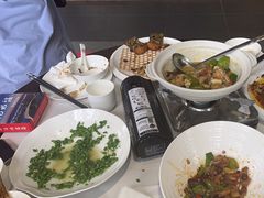 -洈水谣 · 地道荆州松滋菜(菱角湖公园店)